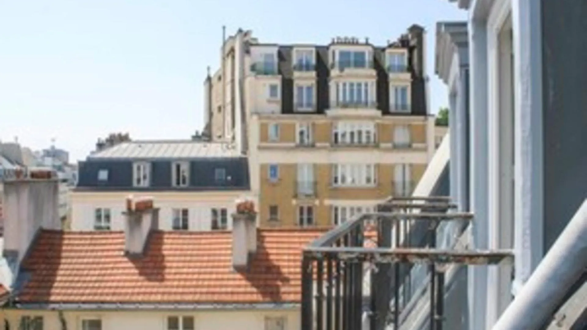 Apartment Coquettish In Passy Near Eiffel Tower Paris